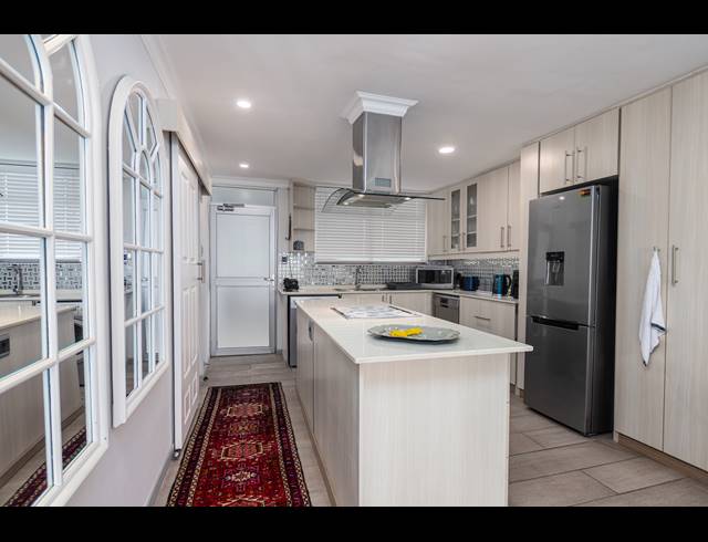 2 BEDROOM APARTMENT RENTED IN BEACHFRONT